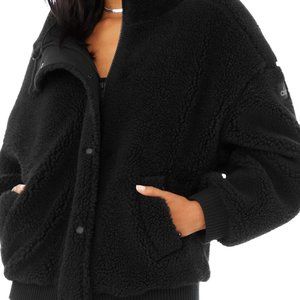 SHERPA VARSITY JACKET - M - PRISTINE CONDITION